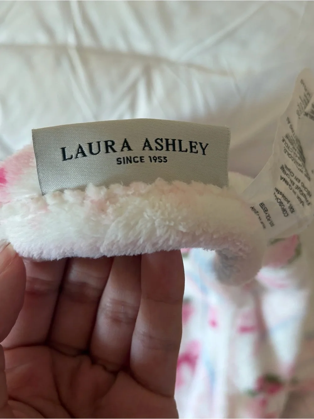 Laura Ashley Plush Floral & Bow Blanket - Pink White